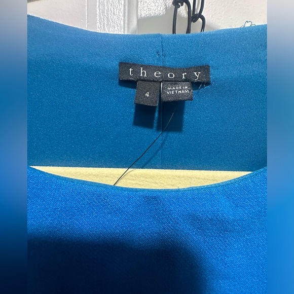 THEORY 'Jemania' Back Cutout Stretch Blue Wool Sheath Dress Sz 4 NWOT - Picture 6 of 7